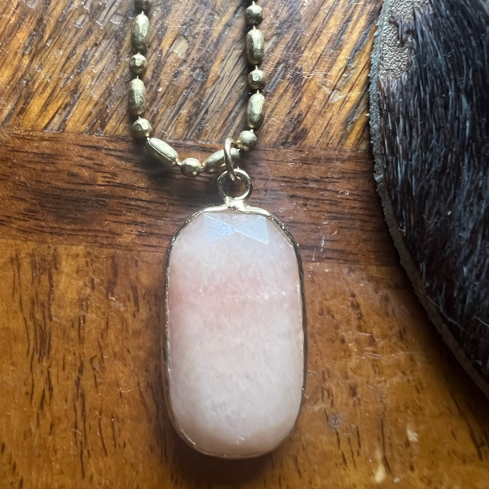 Meghan BO Gold and Peach Quartz Pendant Necklace